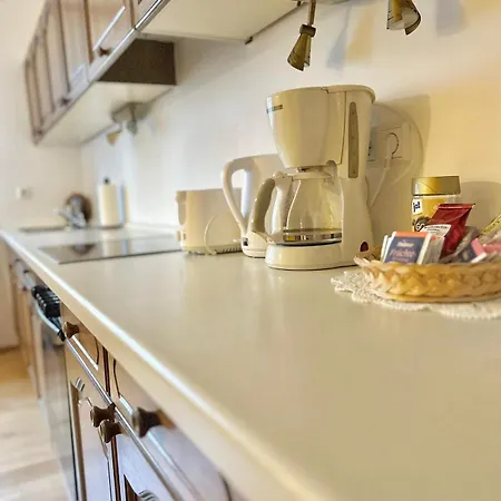 Gemuetliche Und Zentrumsnahe In Apartmán