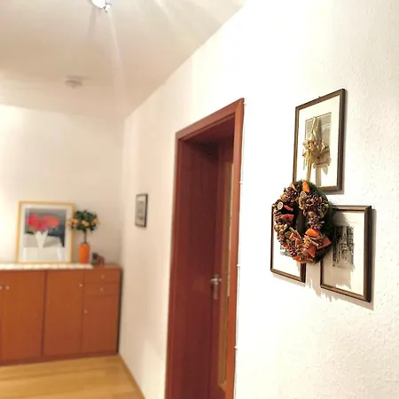 Gemuetliche Und Zentrumsnahe In דירה *